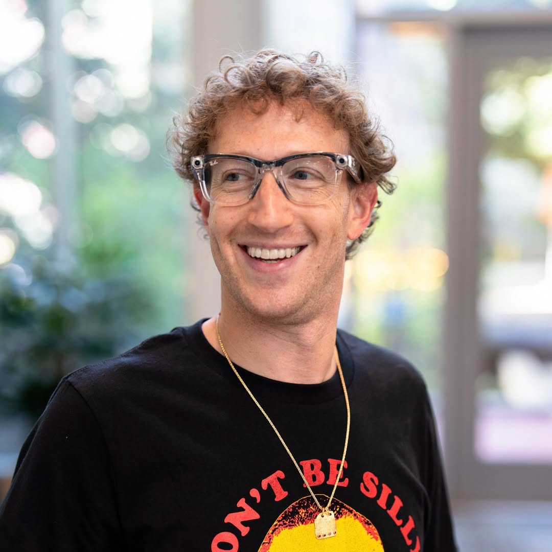 마크 저커버그, 메타 주가 급락에 하루 새 40조 증발…억만장자 순위 추락