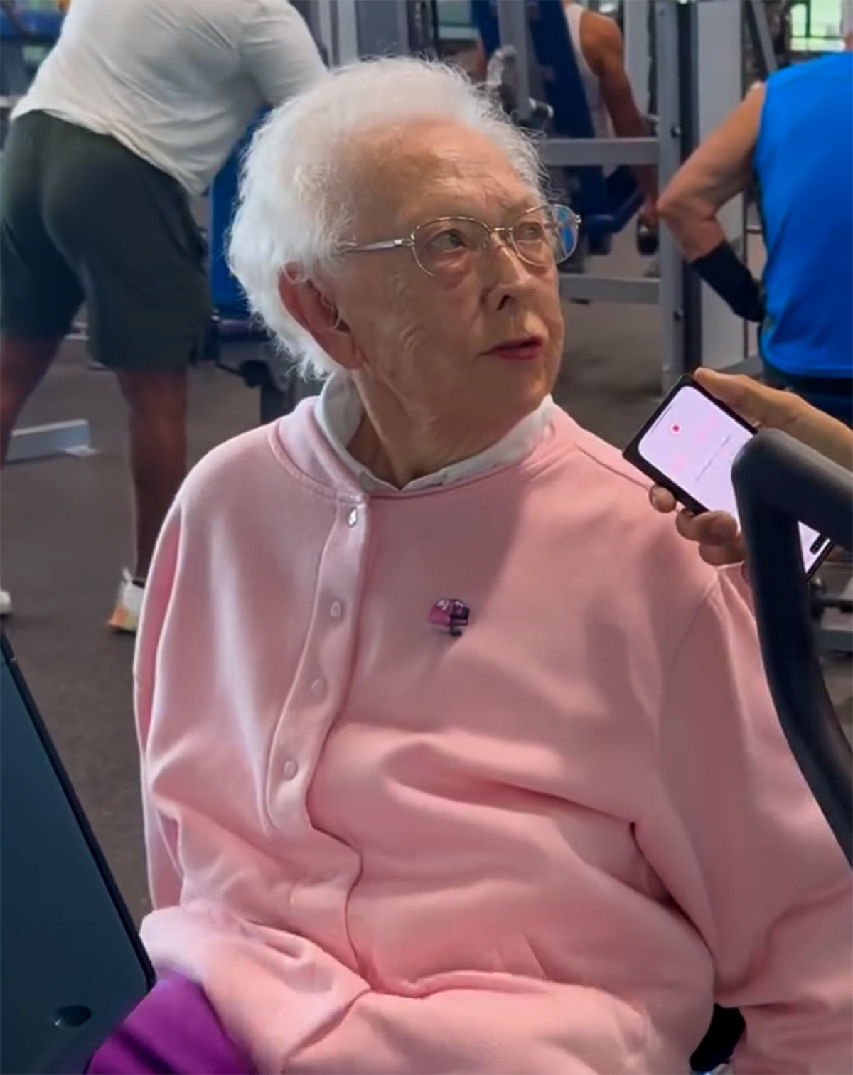 100세 루스 르메이, “걷기·식단 관리가 장수 비결”…헬스장 영상으로 전 세계 감동