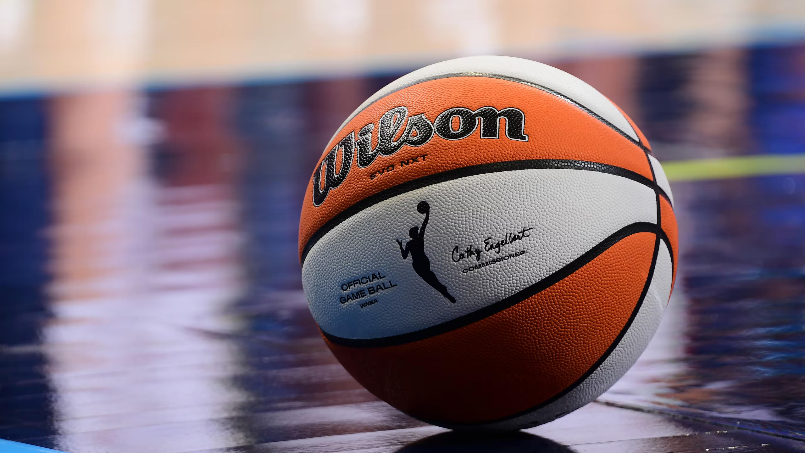 WNBA 경기 중 잇단 ‘성인용품 투척’··· 선수 안전·여성혐오 논란