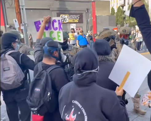 트럼프, 포틀랜드에 연방군 배치 명령…주·시 당국 강력 반발