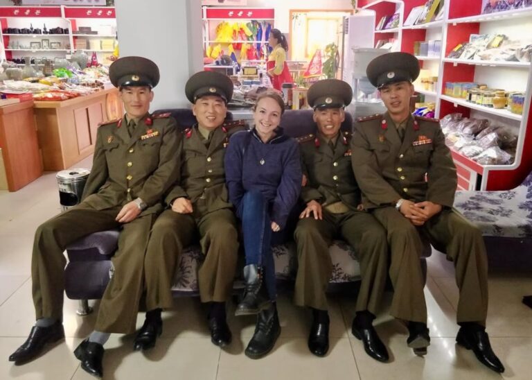 영국 출신 투어 가이드 조 스티븐스, 틱톡 통해 북한 관광 조명
